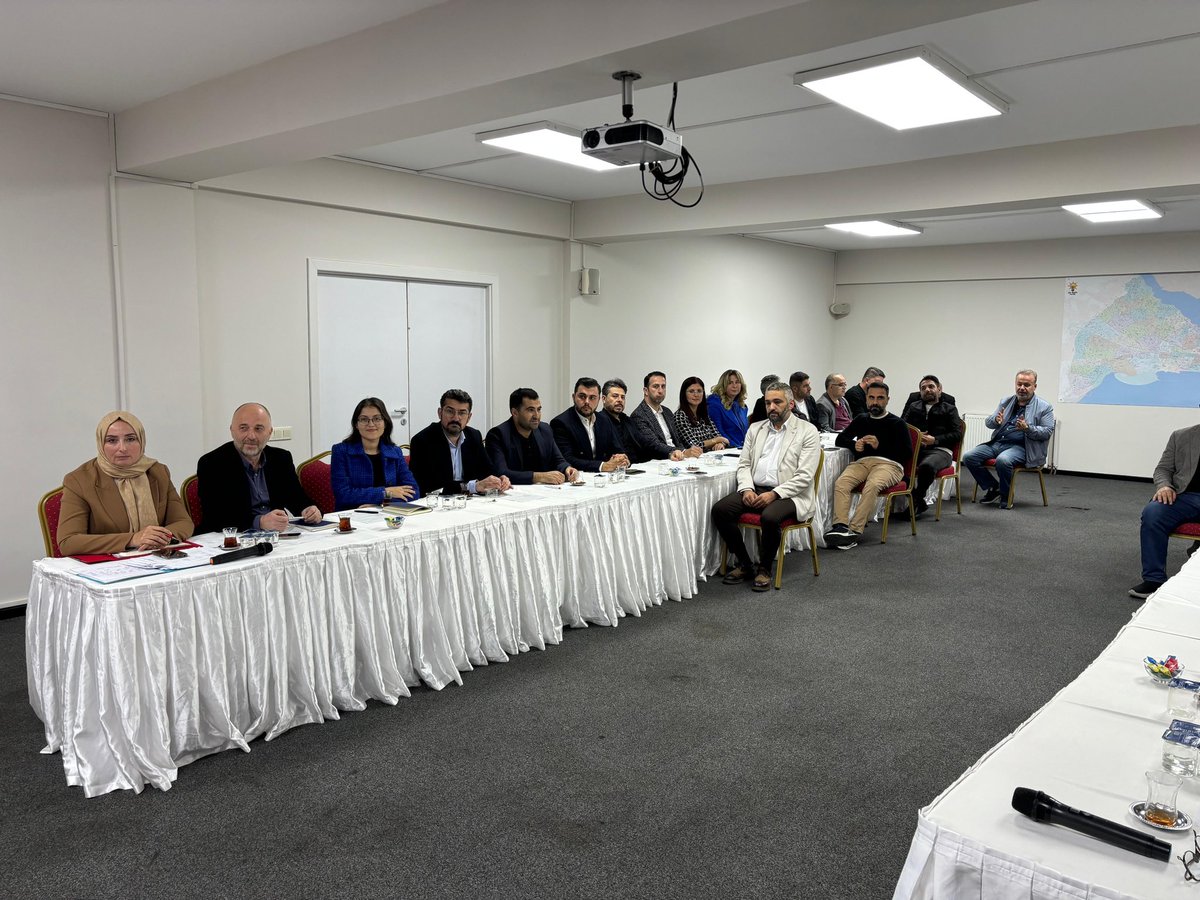 📍 Haftalık Olağan Yönetim Kurulu Toplantımızı, İlçe Başkanımız Fatih Karaismailoğlu <a href="/FatihKaraismail/">Fatih Karaismailoğlu</a> başkanlığında ve İl Koordinatörümüz Abdulsamet Aydın <a href="/abdulsametaydn/">Av. Abdulsamet AYDIN</a> ’ın katılımlarıyla gerçekleştirdik.

Toplantımızda ilçemiz için yürütülen çalışmalar ve önümüzdeki döneme