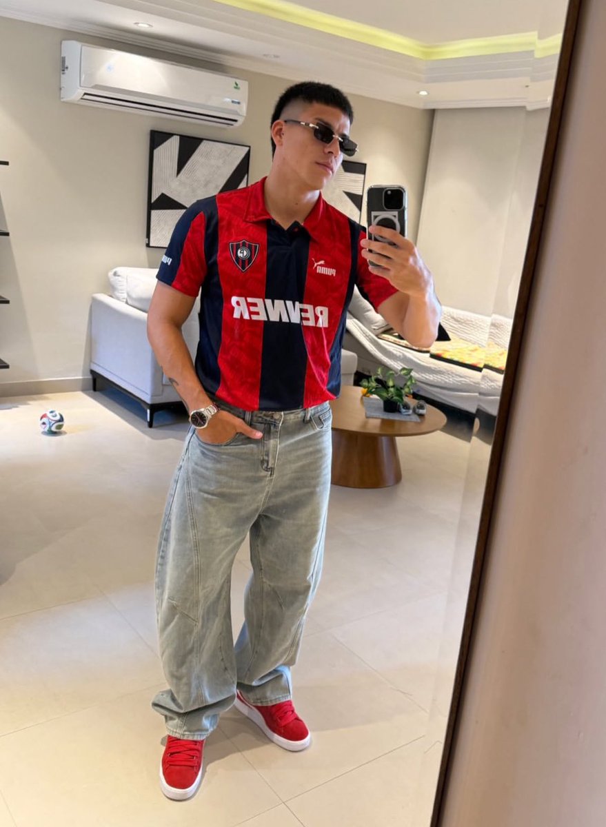 *Pero no vengas muy fachero*

Tarde...