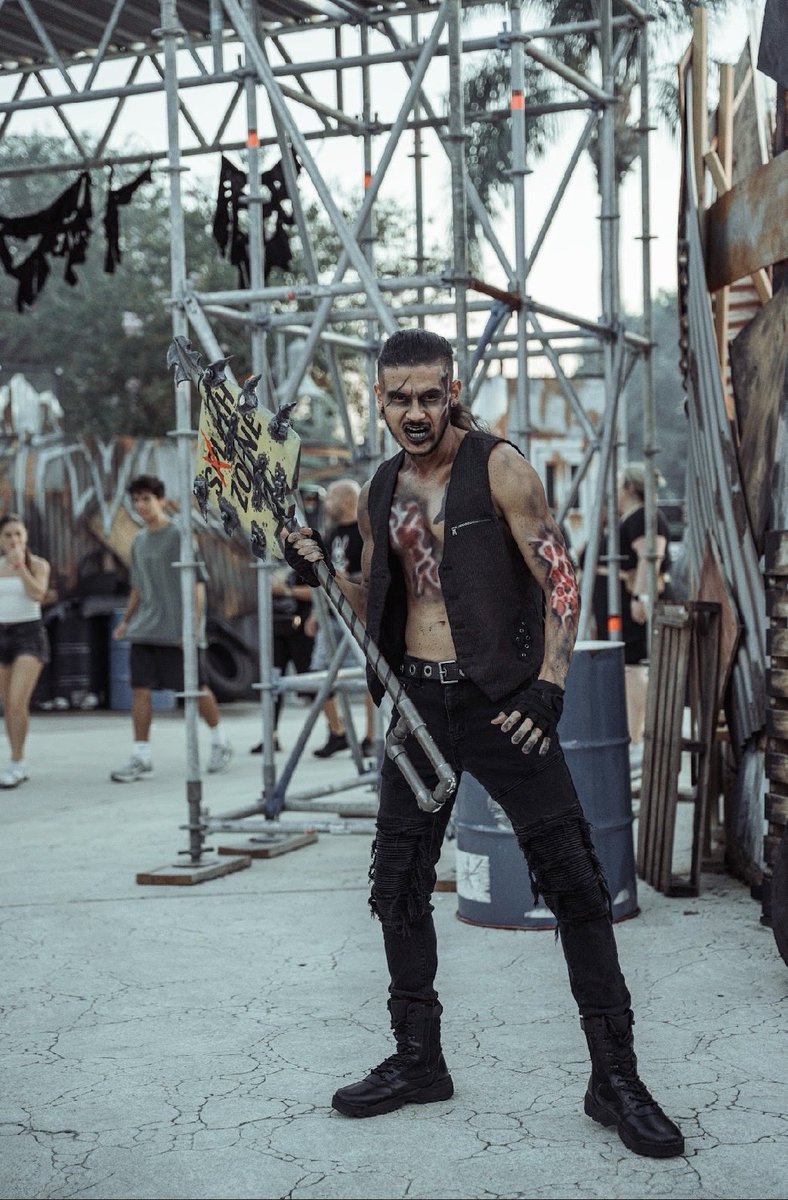 Mentally, I’m still here everyday. ❤️💀🔥💨 (📸 dystopianhaunts) #AshesOfTheForgotten #Rage #HowlOScream #HowlOScreamOrlando #SeaWorld #SeaWorldOrlando #Halloween #ScareZone #ScareActor