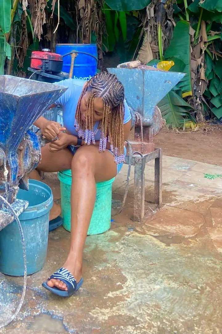 hintrovertt's tweet image. Still facing the grind