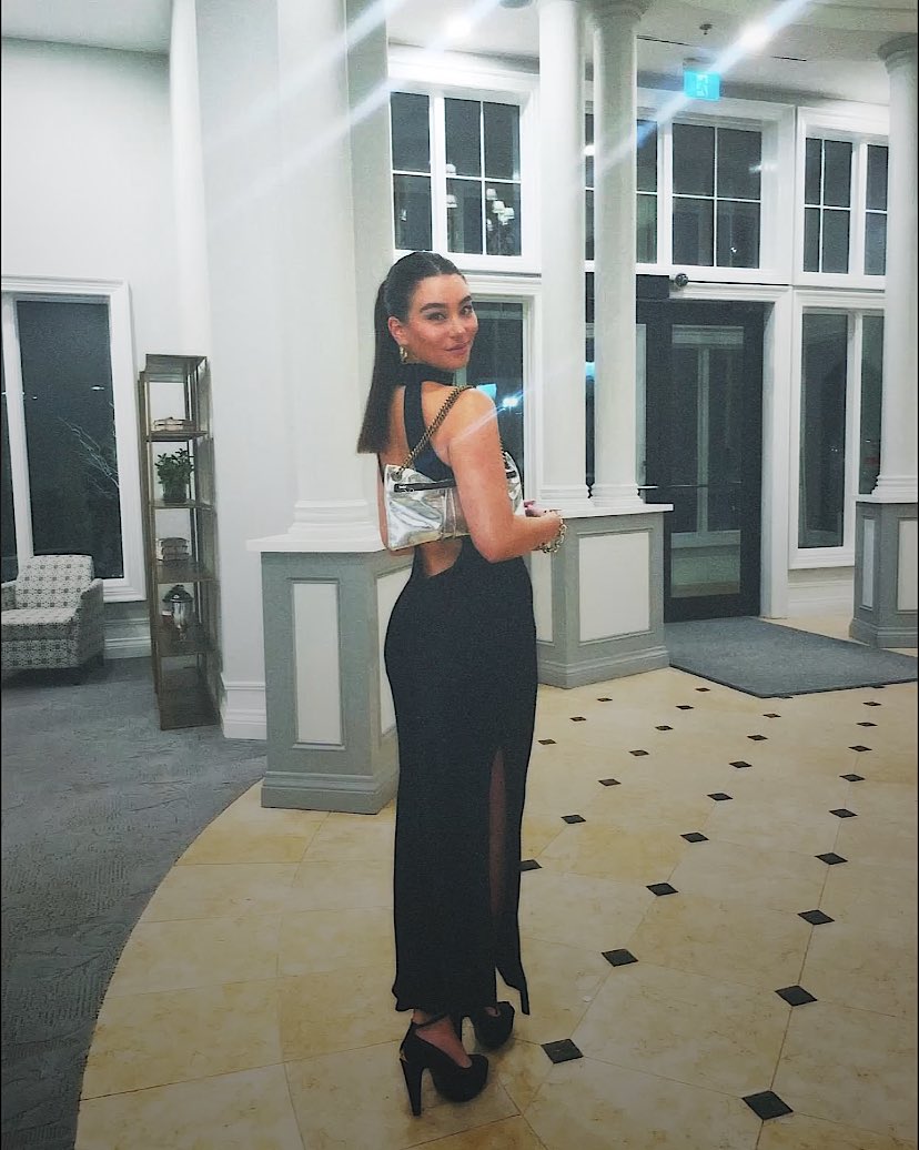 SER05EST's tweet image. ⠀   ⠀⠀⠀
⠀       𝜗ৎ  ₍ * no bαıle αzul, cuıdem d'αguα
     ⠀     no reflexo αzul, α noıte se αcende 
      celebre α forçα —— d'αguα que nos cuıdα 
     ⠀             ⠀ #𝐁𝐋𝐔𝐄𝐖𝐀𝐓𝐄𝐑𝐁𝐀𝐋𝐋 . . 

⠀   ⠀⠀⠀ ⠀⠀⠀ ⠀⠀⠀ ⠀⠀⠀ ⠀⠀⠀ ⠀⠀⠀ ⠀⠀⠀