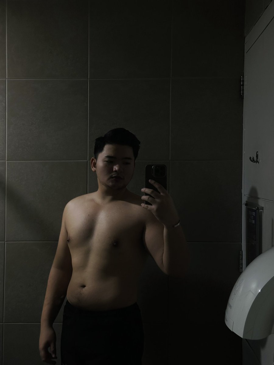 nixtomunoz's tweet photo. As a morning person na sya. Good morning! https://t.co/U83MzT4RU3