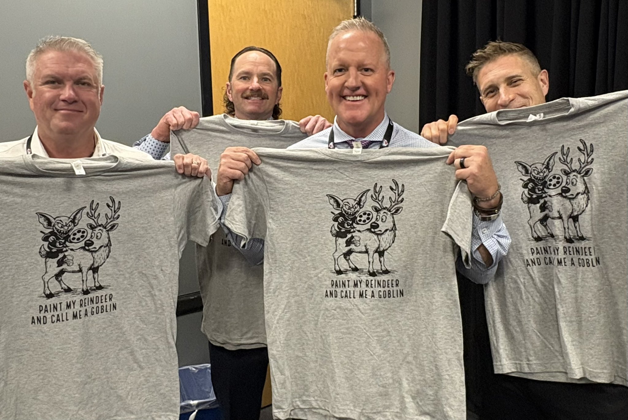 G7M32Y0bgAEZ28R (2048×1370)