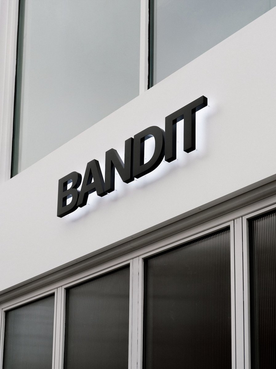 Nicholas West tweet media