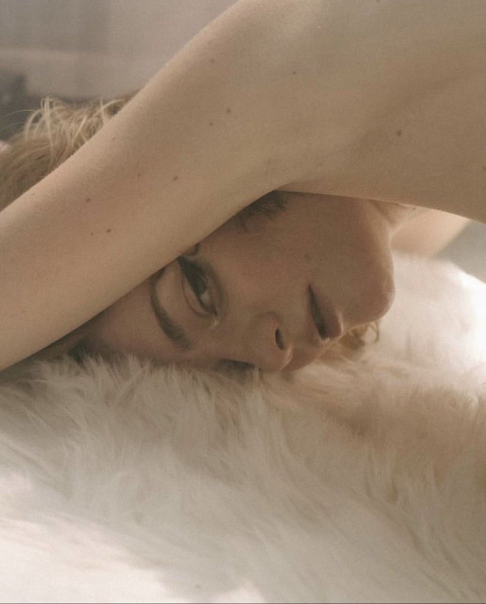 Amélie Labrande tweet media