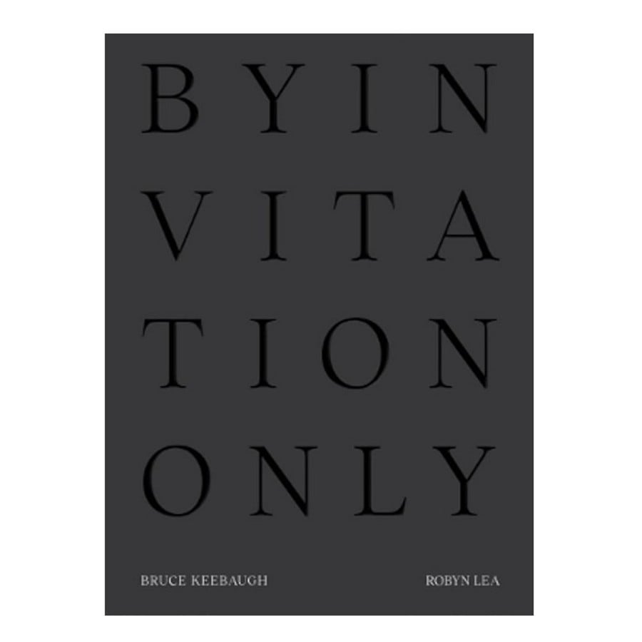 Discover the perfectly curated gift list. From a show-all book on the world’s best parties – to a teacup worthy of Marie-Antoinette, we have it all, including the cutest candle holder in town, which is just a little bit fishy...
shorturl.at/SPd9B #giftguide #Xmasgifts