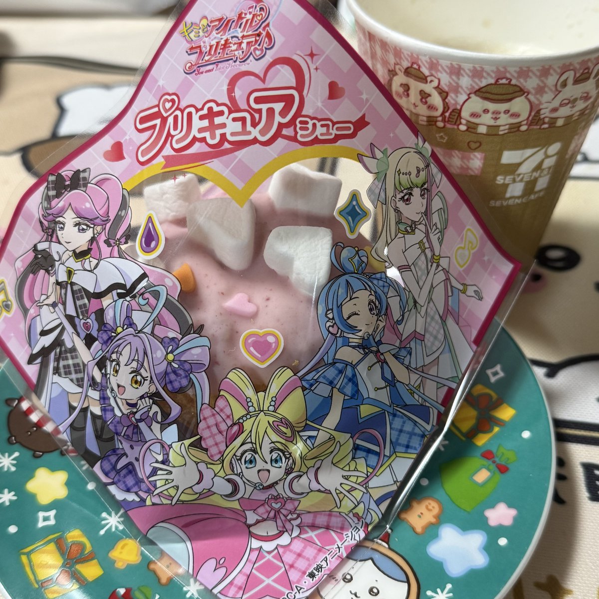プリキュアシューとちいかわラテ