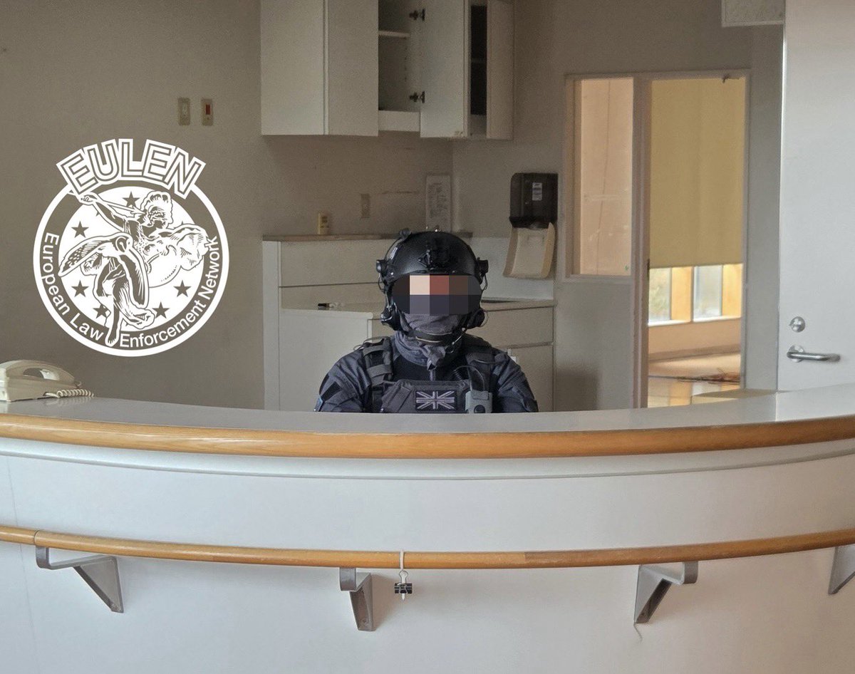 あっ！タクティカル受付
タクティカル受付ですよね
今日タクティカル受付なんですね
タクティカル受付の日でよかった〜

photo: <a href="/HejanTkm/">森兵長</a> 
#EULEN  
#EULEN2025 
#欧州LEの会