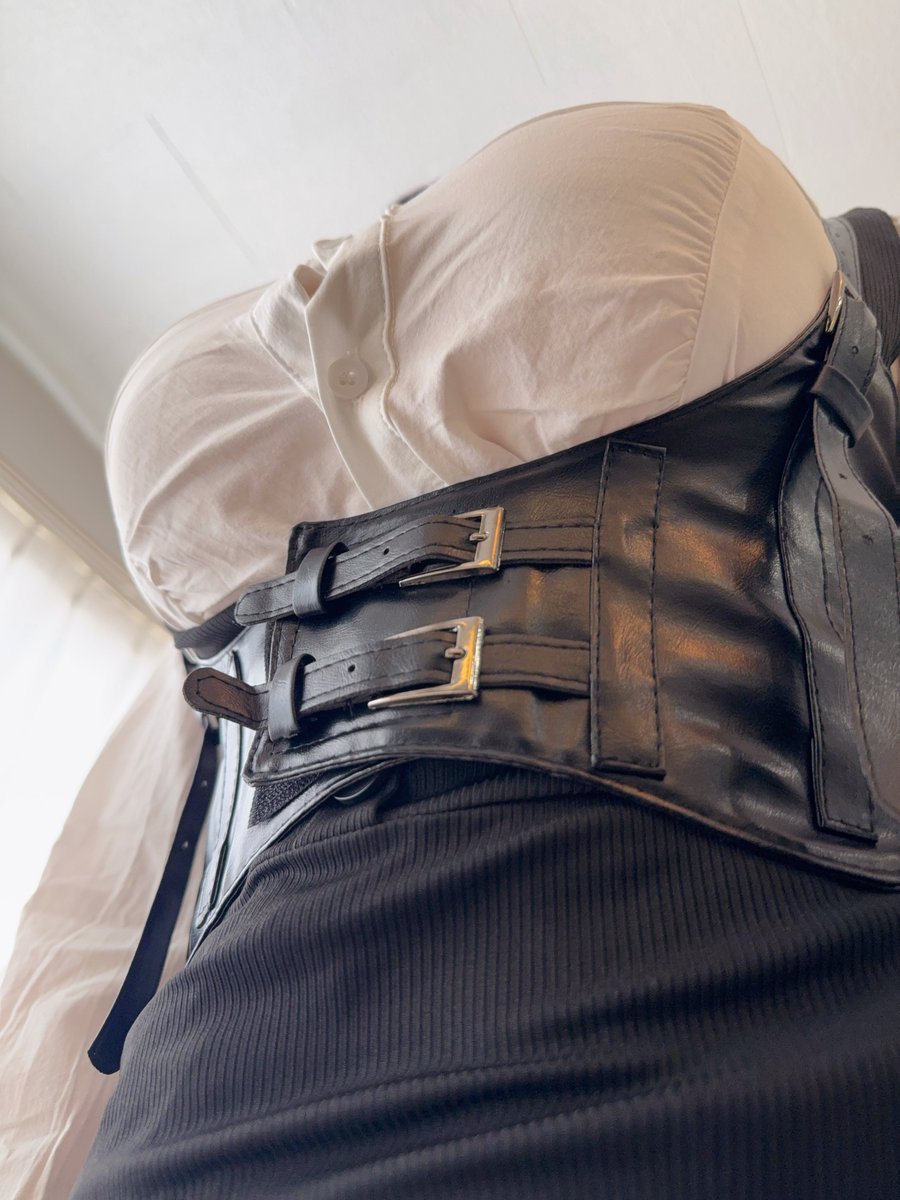 TressaKerr64015's tweet photo. この服胸汗やばかった
詰んでる https://t.co/LcAU21Tb0k