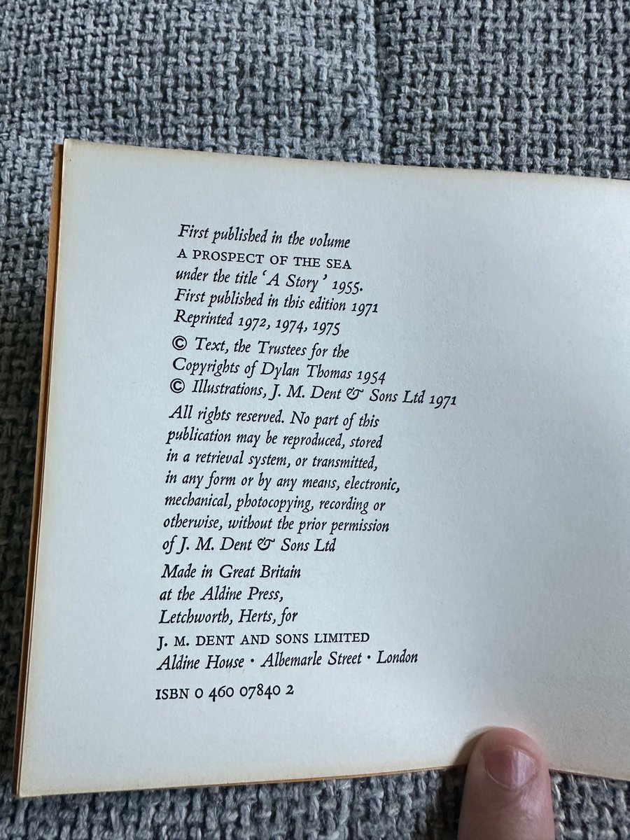 HoneyburnBooks's tweet image. 💖 1975 The Outing - Dylan Thomas (Meg Stevens Illust) J. M. Dent &amp;amp; Sons Ltd. 💖 by Honeyburn Books (UK)

Starting from 🤑 £10.00 🤑

Shop now 🛍️ at tinyurl.com/23pylv3f

#1975 #DylanThomas #MegStevens #TheOuting