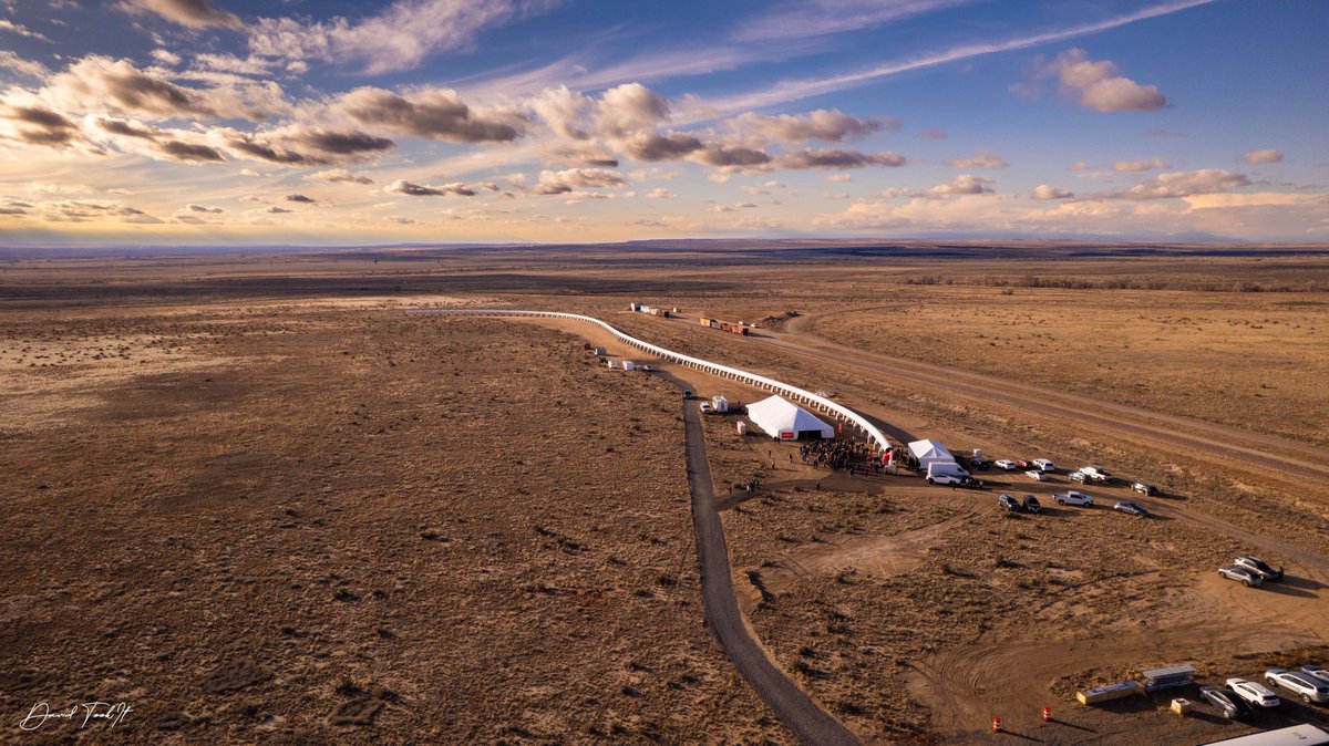 swisspod's tweet image. Broke the speed record in today’s #hyperloop industry. On the world’s largest hyperloop test track. But this isn’t the finish line. The real mission is ultra-fast, energy-efficient &amp;amp; sustainable transport that connects &amp;amp; empowers people like never before. Onward!💪
#HyperloopDay