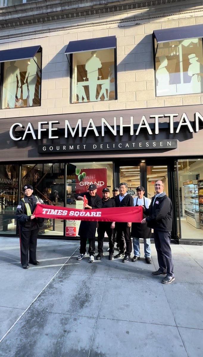 TimesSquareNYC's tweet image. Grand Opening of Cafe Manhattan in Times Square 🌟

📍1674 Broadway, New York, NY

#TimesSquare #NYC #NYCBusiness