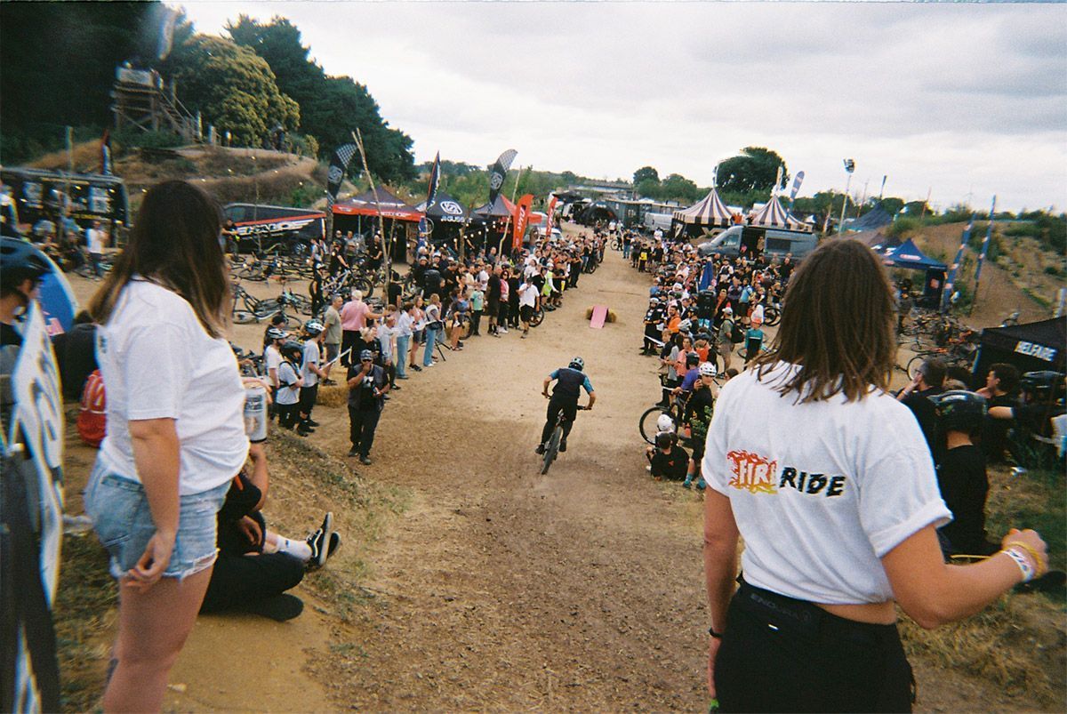 Join us for the ultimate FIRERIDE experience at Twisted Oaks Bike Park on 10-12th July 2026 
moredirt.com/article/Detail…