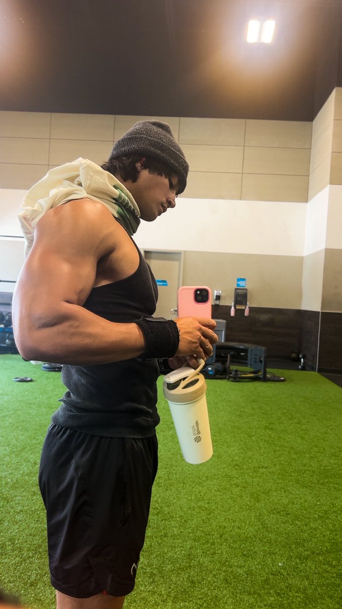 david_diesel24's tweet image. arm flex