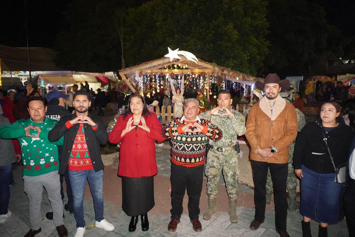 PoderNoticiaPue's tweet image. 🎄Con Nuevo Récord De Asistencia, Amozoc Se Unió Para Encender Su Árbol De Navidad

🎄El municipio de Amozoc volvió a romper récord de participación ciudadana

➡️Checa la nota: shre.ink/q7Cf

#PoderNoticiaPue #DondeTuVozSeEscucha