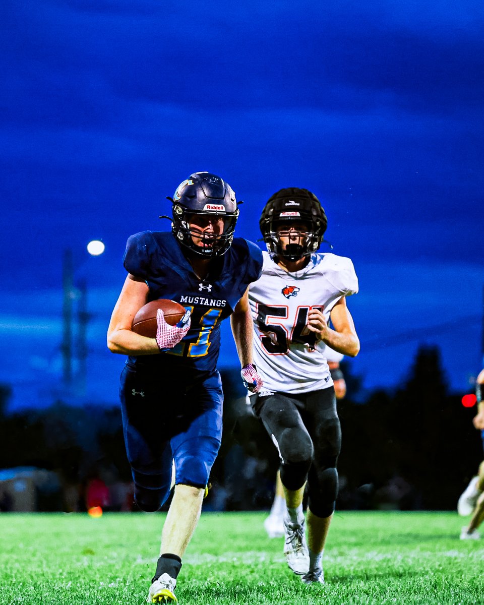 CLSOFootball's tweet image. 2025 Honorable Mention All-District
Senior TE/OLB
#11 Asher Hanson