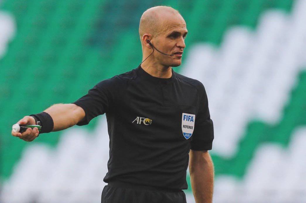 صافرة الحكّام تشعل الجدل..!!

خسارة مرّة لمنتخب عُمان أمام السعودية في كأس العرب، بعد سلسلة قرارات تحكيمية أثارت غضب الجماهير وأشعلت النقاش في المنصات…أداء قوي..لكن التفاصيل والصافرة صنعت الفارق..!!

#عمان_السعودية 
#كأس_العرب2025 
<a href="/_90TM/">كأس العرب FIFA ™</a>