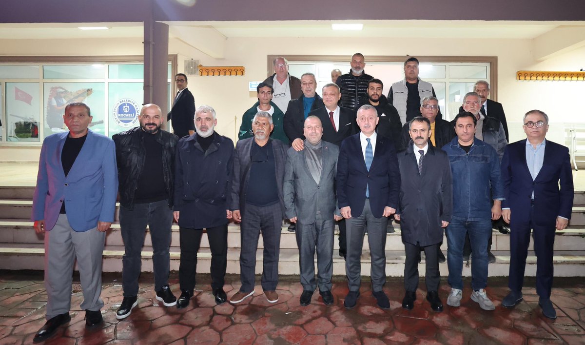 Büyükşehir Belediye Başkanımız Sayın Tahir Büyükakın, Roman derneklerinin başkanlarıyla bir araya geldi.

<a href="/tahirbuyukakin/">Tahir Büyükakın</a>