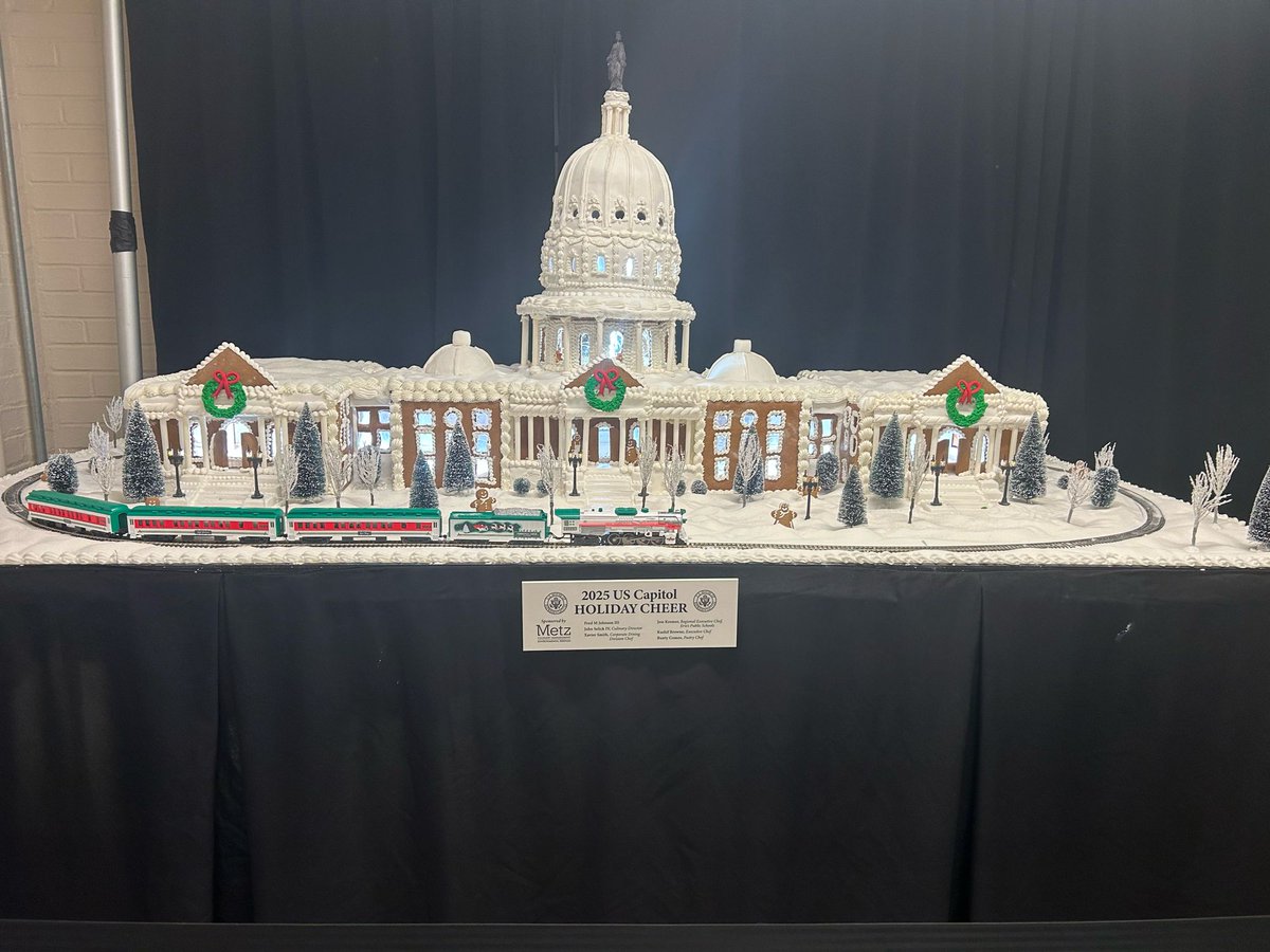The Gingerbread Capitol is back