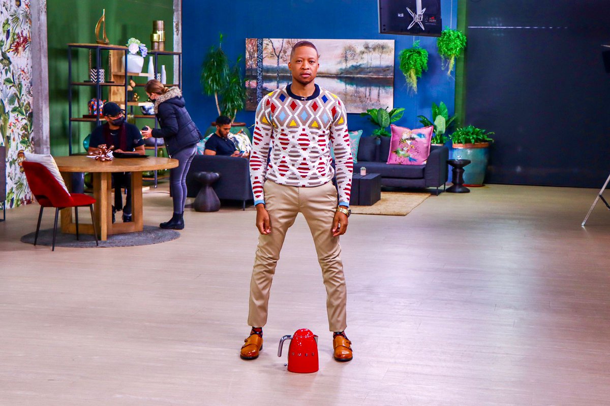 ChriExcelTrans's tweet image. Once upon a time, not now we&apos;re diving because of Elon&apos;s money.😭