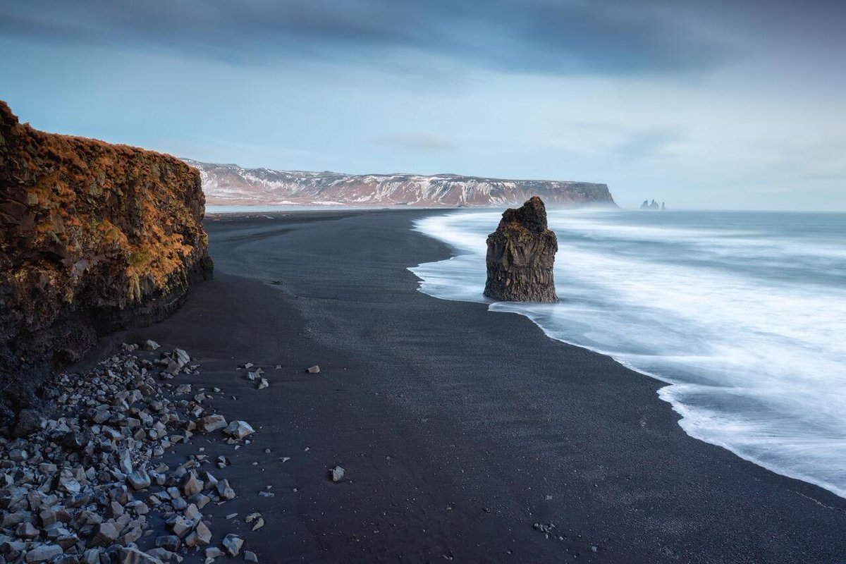 DocAtCDI's tweet image. Enjoy #OurEarthPorn!
(Steal This Hashtag for your own &amp;amp; join the community of Nature Addicts! )

Black Sand Beach, Dyrhólaey, Iceland [OC] [5626x3750] 
Photo Credit: ZimoTilz 
.