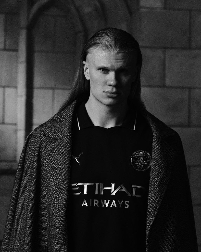 TheMahleek's tweet photo. Haaland becomes the fastest player to score 100 EPL goals in history, completing such milestone in 111 games. 

Goal Machine 🤖 🔥 https://t.co/UGBzQi00n3