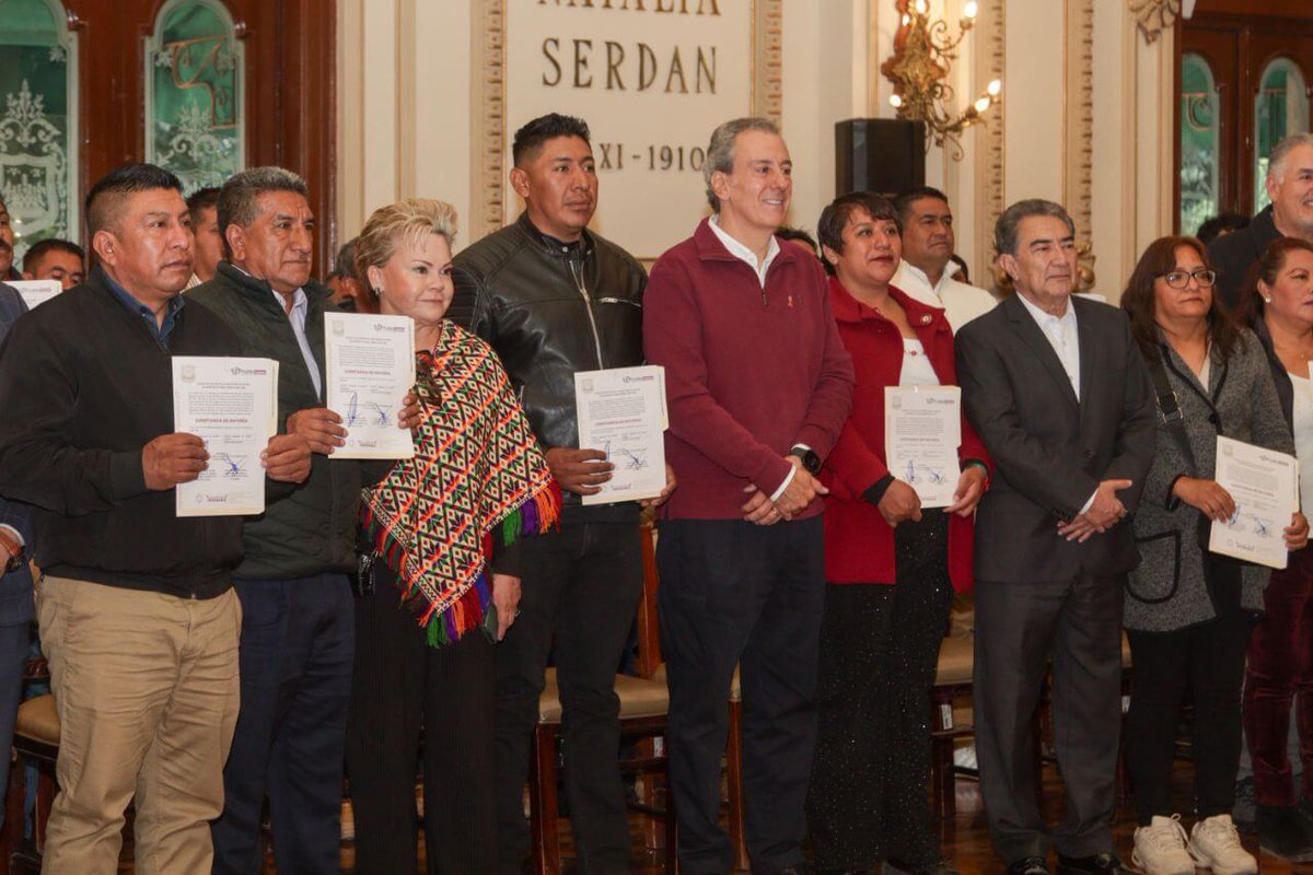 PoderNoticiaPue's tweet image. ✋Toma protesta @pepechedrauimx a inspectoras e inspectores de sección

✋El presidente municipal refrendó su compromiso de trabajar de manera cercana y coordinada

👉Checa el dato: shre.ink/q7Zx

@PueblaAyto 
#PoderNoticiaPue #DondeTuVozSeEscucha
