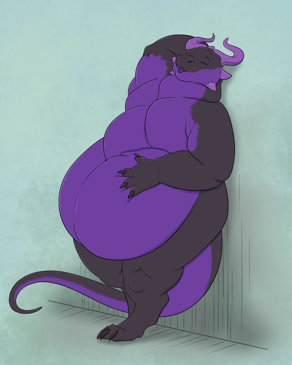 PalehornTea's tweet photo. Big boy Glyphie taking a break after the buffet :P 

Stream Snatch for Glyph! https://t.co/Rr9Z6dvFPj