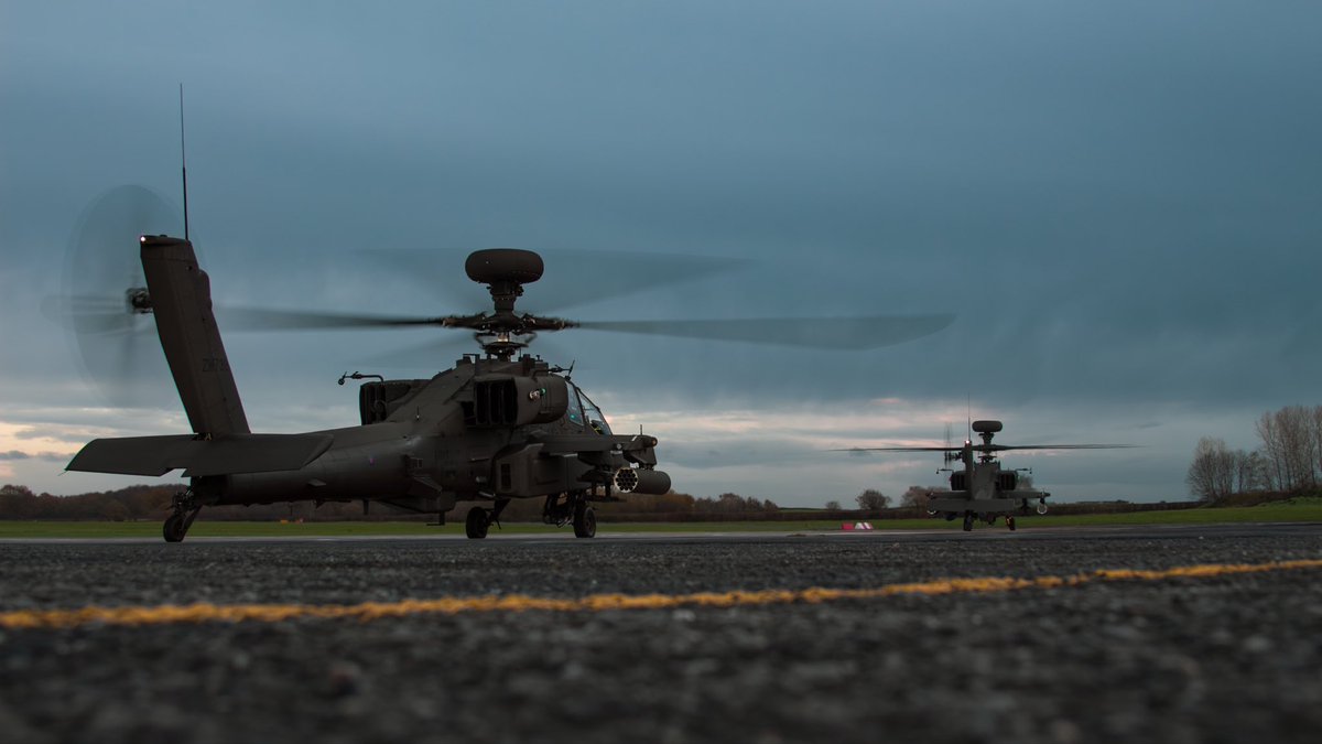 WHGA's tweet image. 🚁 X2 APACHES IN THE EVENING! 🌅

We had the pleasure of hosting two Apaches this evening as they stopped in for a free landing, fuel and a complimentary bite to eat 🥪⛽️

Topping off a busy day at the green, it’s always a pleasure having military visitors.

#apache #military