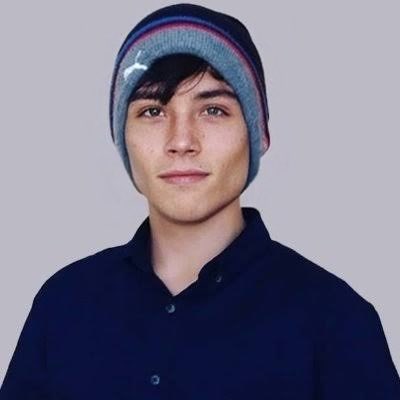 jschlatt's tweet image. DID YOU KNOW: A soldier once asked Eminem for his signature, Eminem replied with “Sure, if I can have Yours”