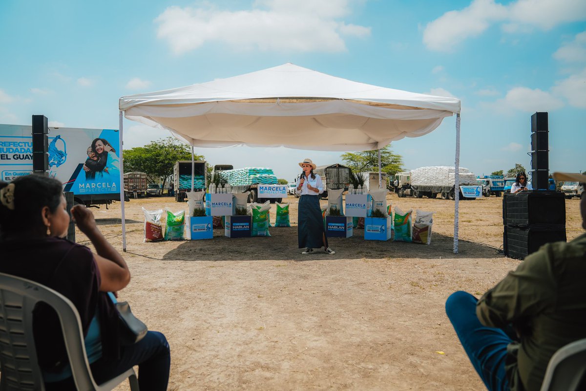 marcelaguinaga's tweet photo. ¡Obrando por nuestros agricultores en Daule!
Entregamos kits de insumos agroecológicos para arroz, beneficiando a 1.000 pequeños productores.

Con una inversión de $160.200, fortalecemos la soberanía alimentaria y devolvemos la esperanza a nuestro campo. 

¡Las obras hablan por nosotros!