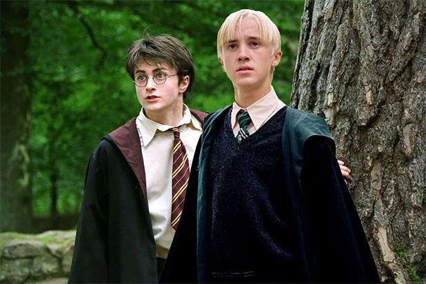 porqueTTarg's tweet photo. "Harry Potter"

Porque Daniel Radcliffe y Tom Felton se reunieron anoche: la última vez que estuvieron juntos fue hace 14 años. https://t.co/HjGOsw3ABO