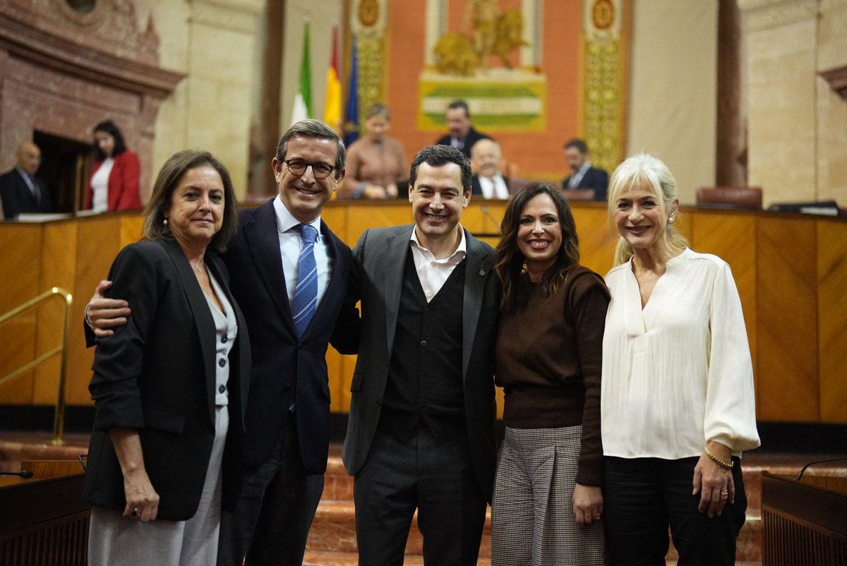 ¡Nuevo impulso! Aprobadas la Ley de Vivienda y la Ley de espacios productivos que fomentará la industria andaluza. Ya son un hecho.

Y otras tres leyes más siguen su tramitación en el <a href="/ParlamentoAnd/">Parlamento Andalucía</a>.

Las reformas avanzan con estabilidad. #AndalucíaFunciona

Gracias a todos.