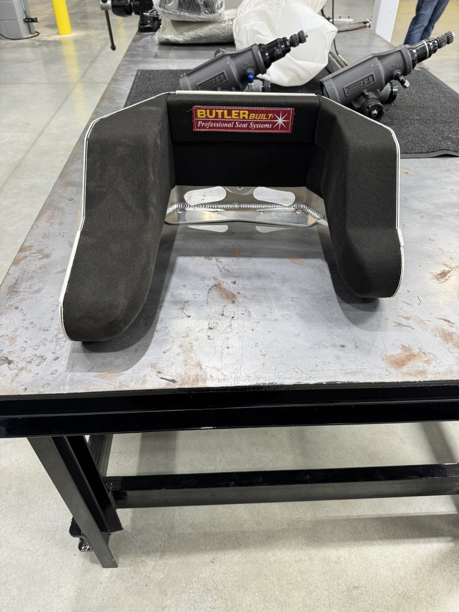 GioScelzi's tweet photo. For sale! Brand new 15” Bulter Built Advantage seat, upholstery included, Never been mounted. $2,000. Message me if you’re interested. https://t.co/Nue8TLI164
