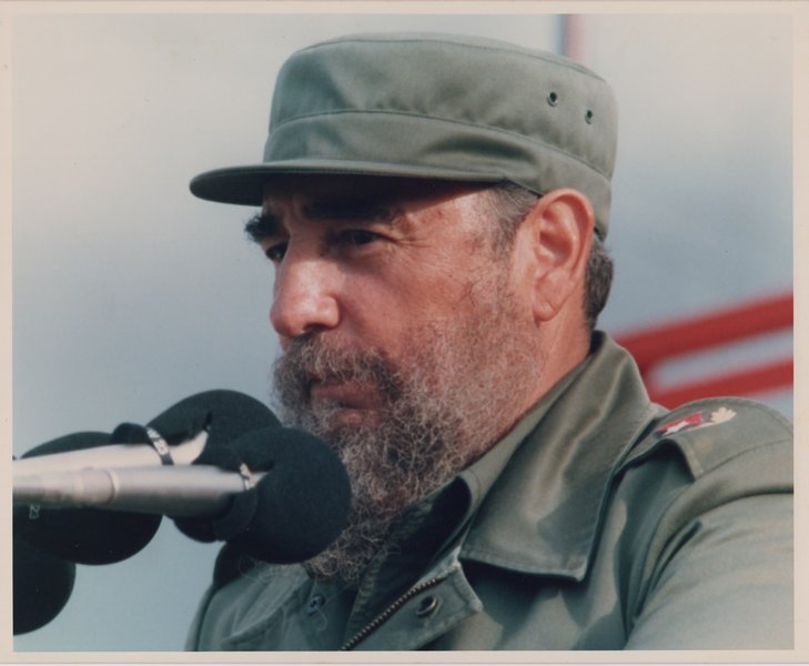 #FidelPorSiempre: «Somos la #Revolución que nunca se detiene, se puede decir; la aspiración eterna a la justicia que todavía el mundo no ha alcanzado. Eso es lo que somos, somos revolucionarios». 
#100AñosConFidel <a href="/JHGcasanova/">julio Heriberto Gómez Casanova</a> <a href="/DiazCanelB/">Miguel Díaz-Canel Bermúdez</a>