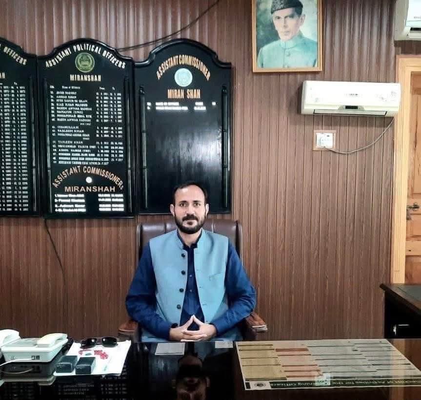 idrees_PMS's tweet photo. Another brave Batchmate and a true warrior sacrificed his life and dreams for the soil
He mourned his batchmate five months ago now we mourn his untimely demise 
While his kid will keep on waiting for his Valiant father
Rest in peace Shah Wali khan and Faisal https://t.co/XvOXRZtQ38