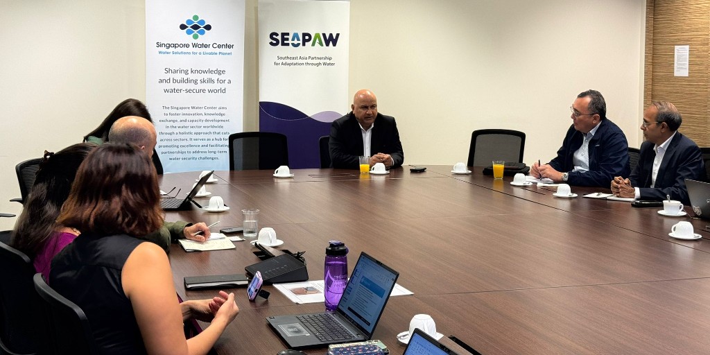 WorldBankWater's tweet photo. Bringing finance leaders together for impact: #SingaporeWaterCenter &amp; #SEAPAW convened the Water Finance Working Group to accelerate private-sector investment in water. 

The group is creating a practical playbook to move capital where it matters most. #WaterFinance https://t.co/rBgYBAcIOF