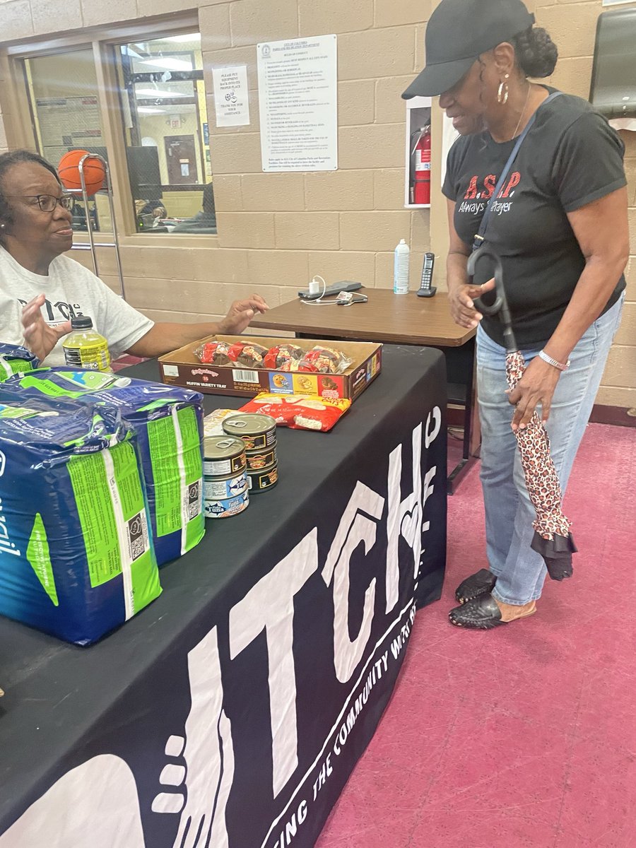 It’s #GivingTuesday2025 ! Please consider supporting our grassroots efforts to combat homelessness and hunger here in Columbia. SC. We appreciate your support and every donation and volunteer helps us continue our work in the community ! paypal.com/paypalme/PITCH…