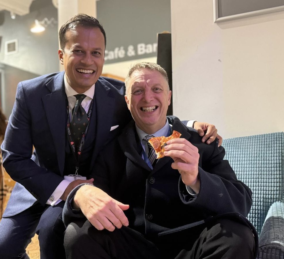 AJRAllModCons's tweet image. Great to see @msybibi @jwheath_heath speaking this evening at LutonEd. Good to chat with so many Luton &amp;amp; @ChilternLT staff tonight. @unlock_educate @unleashing_me @mradamkohlbeck @TeachLeadAAli @phouseKA