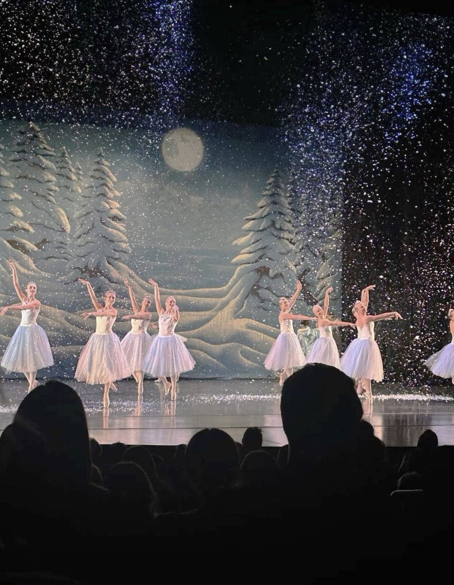 dreamyyarchive's tweet image. the nutcracker