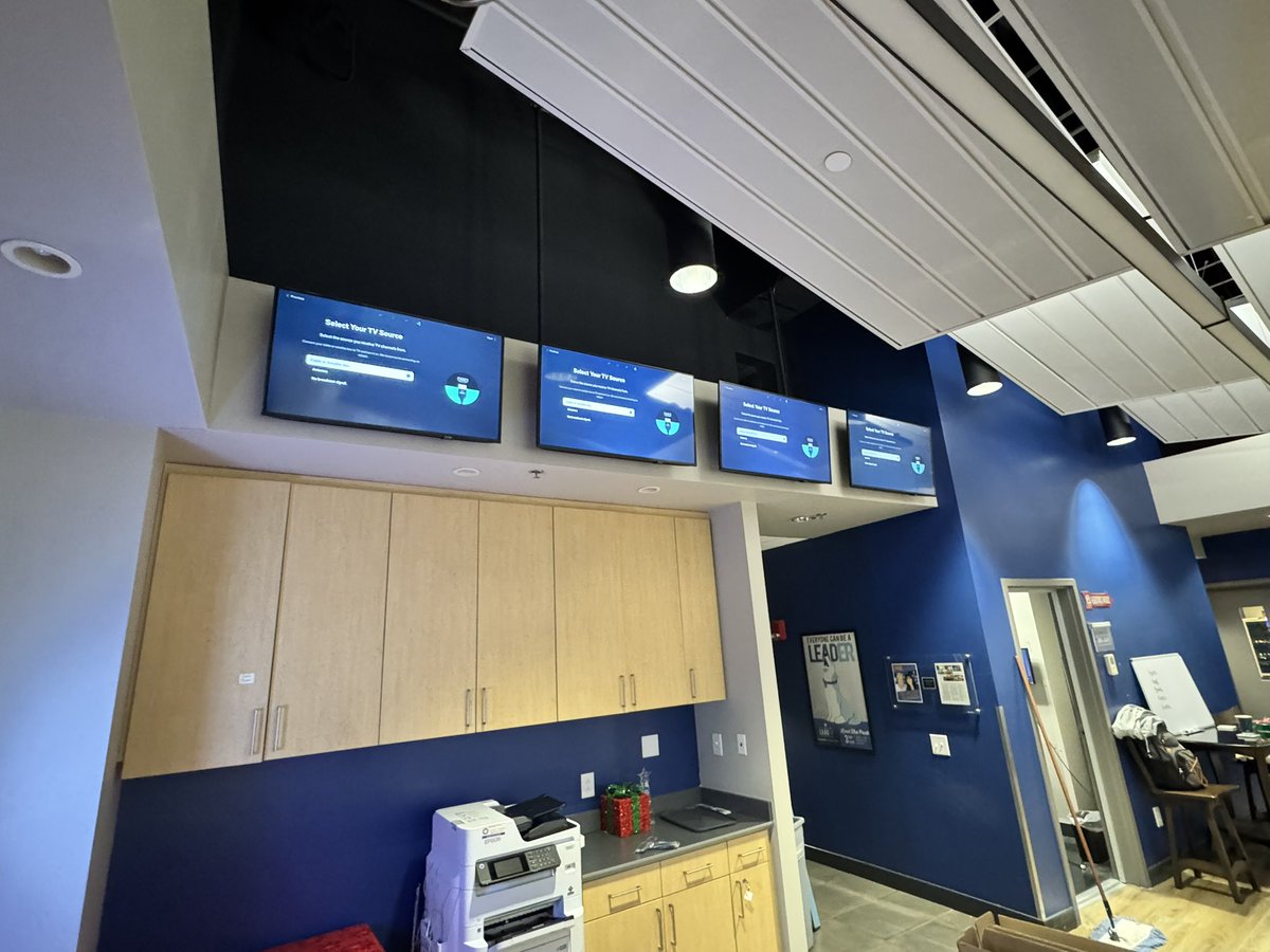 IntMedia_Cola's tweet photo. Today we stoped by our friends @1075thegame to install some TVs in the new 803 Studios!  Now the guys can stay up to date while broadcasting live on YouTube and Podcasts!  Need to upgrade your business or home call us today 803-948-8327 @JayPhilips1075 https://t.co/5bIkQl14z7