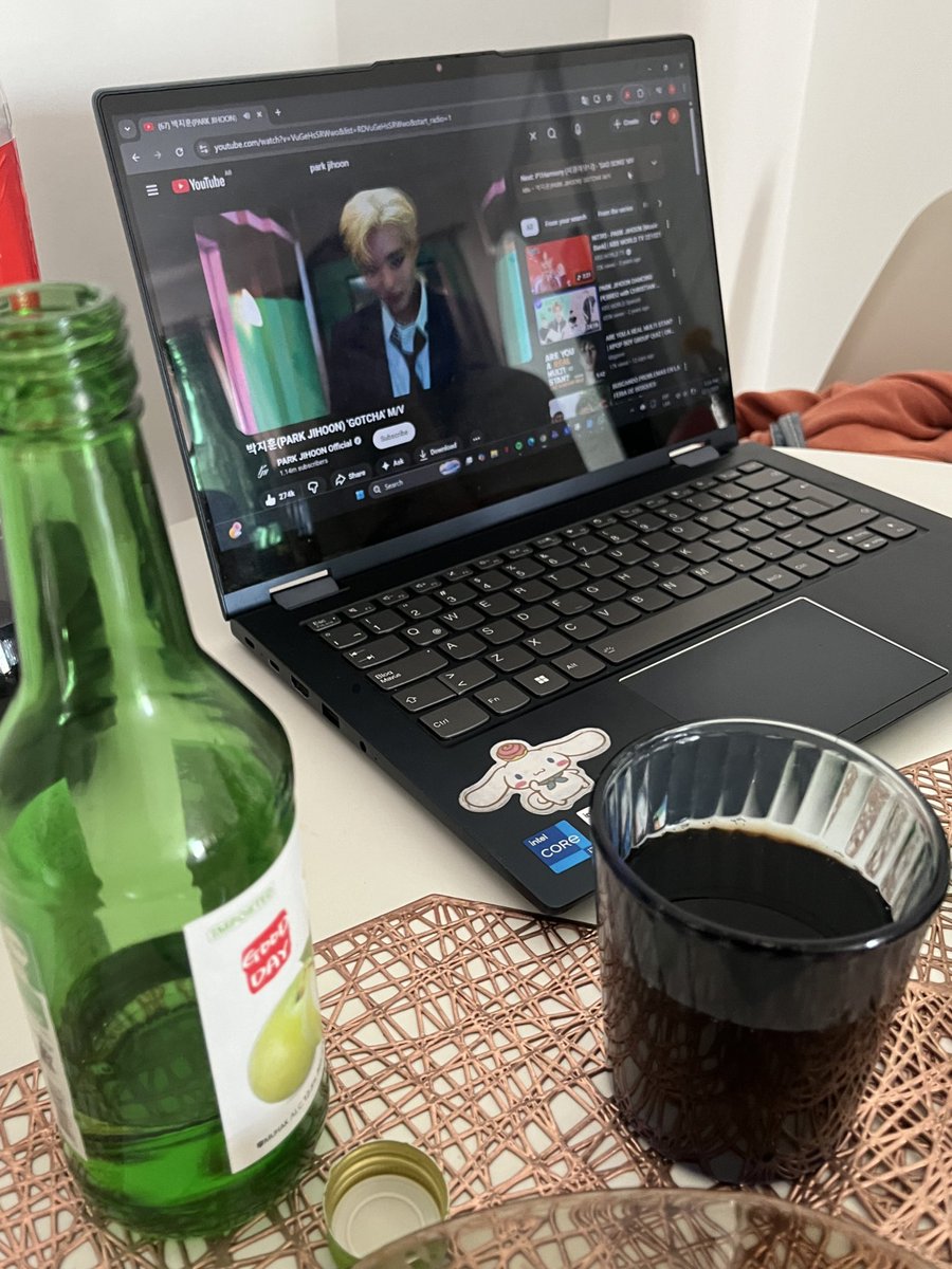 onlinefagot's tweet image. #DAYDRINKING #MAY