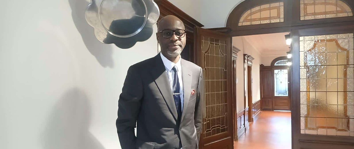 " Chaque porte que nous franchissons élargit notre humanité : découvrir l’autre, c’est découvrir une part oubliée de nous-mêmes. " — Jimmy Mpezo, Zürich, Décembre 2025