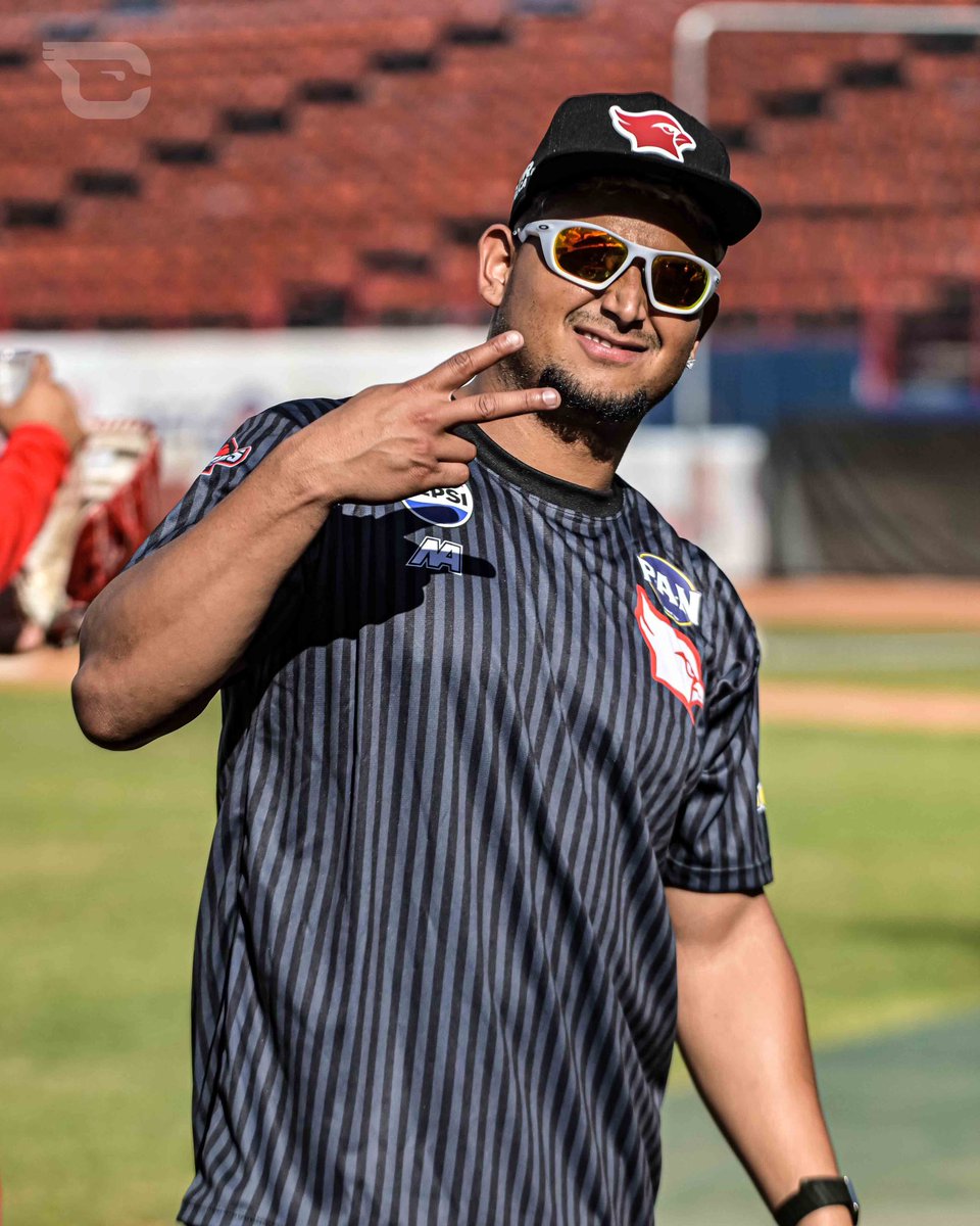 CardenalesDice's tweet photo. Incorporaciones del día ✅

- Gabriel Moreno (C - Hará su debut el 6 de diciembre)
- Jesús Valles (RHP)

#SomosUno🆑 https://t.co/5gkh5HOxuX