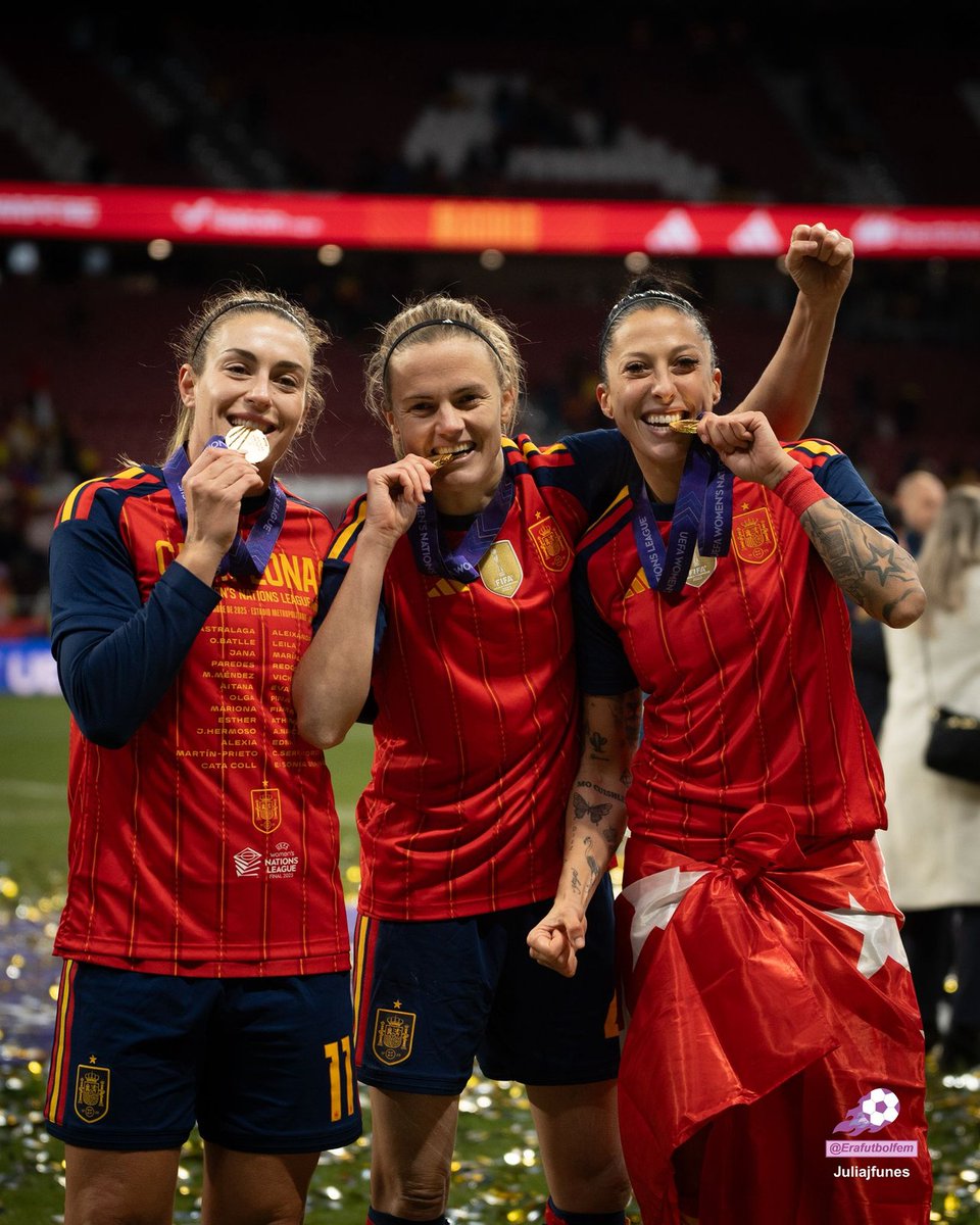 Erafutbolfem's tweet photo. 🫶 GRACIAS, ETERNAS

📸 @juliajfunes / @Erafutbolfem https://t.co/ZvjBSjy3sL