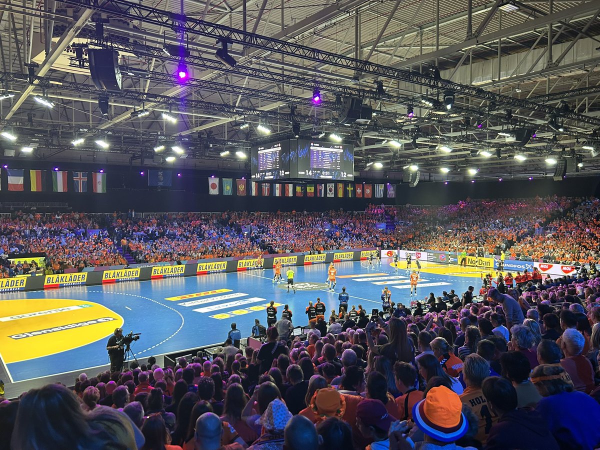 bart_boot's tweet image. Nederland - Oostenrijk 🤾🏾‍♀️.