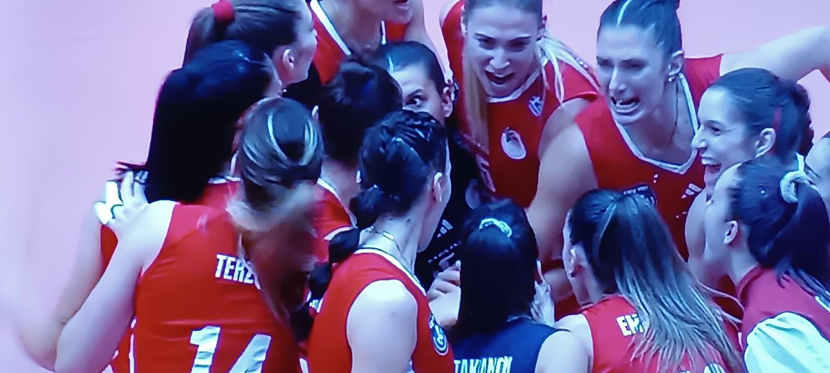 In Branko we trust!
Πρώτη νίκη στο CL γυναικών! #olympiacossfp