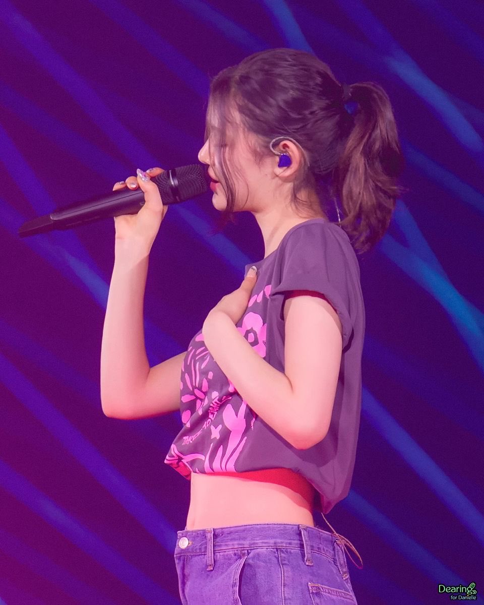 deernelle's tweet image. modani in casual outfit without extensions is the danielle of the day