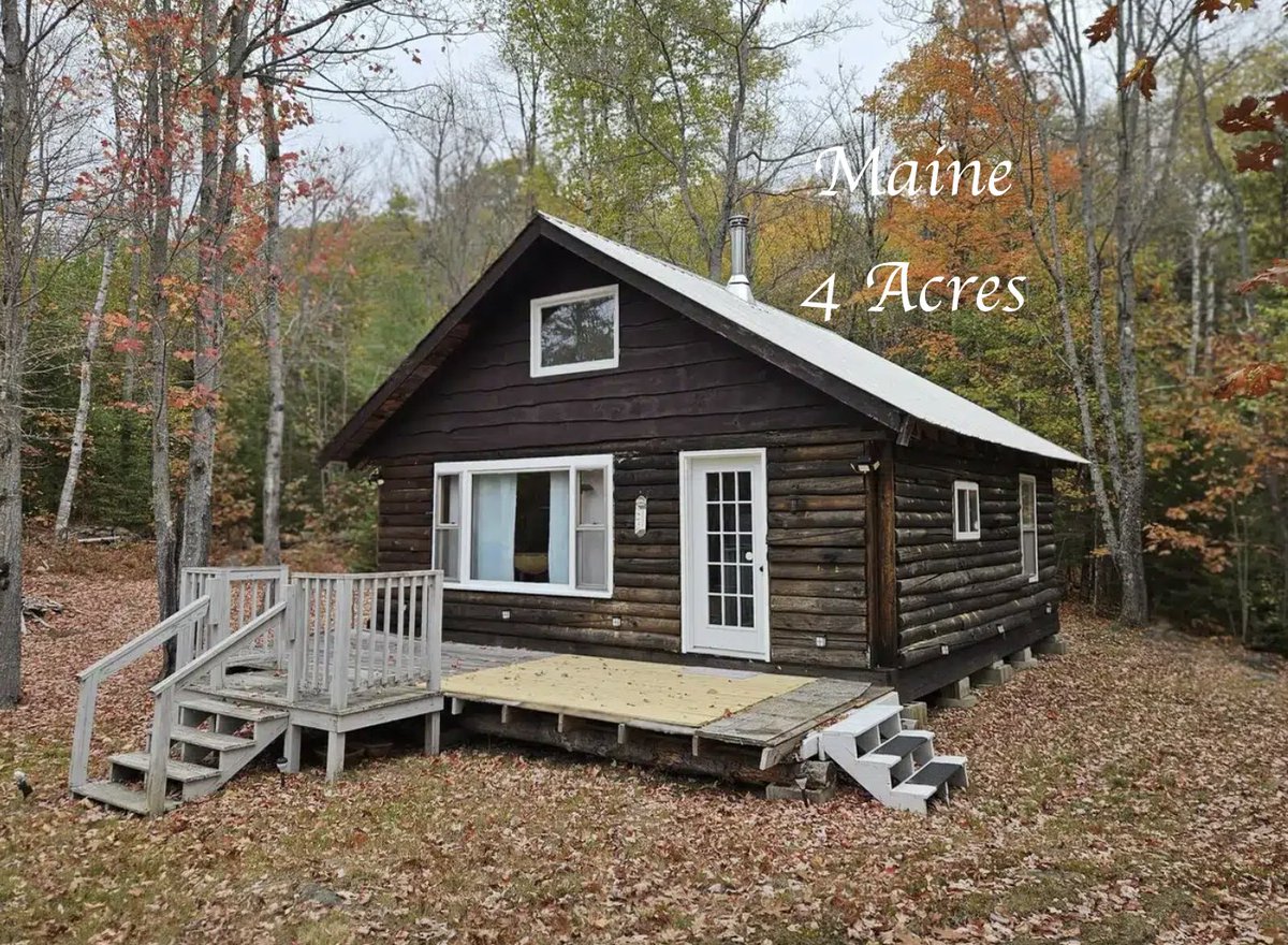 oldhouses100k's tweet image. #OffGrid Rustic #LogCabin on 4 #Acres in #Maine with Loft, Open-Concept Living, and Trail Access – $89K. 
oldhousesunder100k.com/2010-built-off…