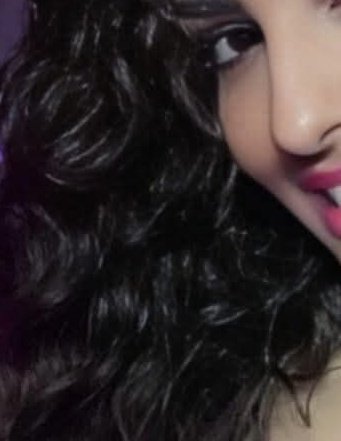 فقلت له:
حين يسكن #الليل و تتلاشى أصوات العالم
تنبض في داخلي حكايتك
أشتاق لصوتك الذي يُرمم #قلبي
و أحنُّ إلى قربك 
كملاذ صغير أستريح فيه من صخب الأيام..
..
#ابرد_بثلجك_وأتدفى .____❥